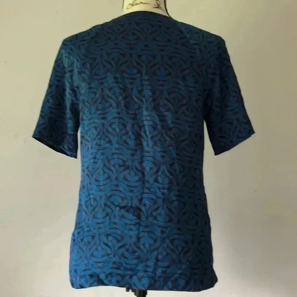 Banana Republic Silk Blouse - Picture 4 of 6